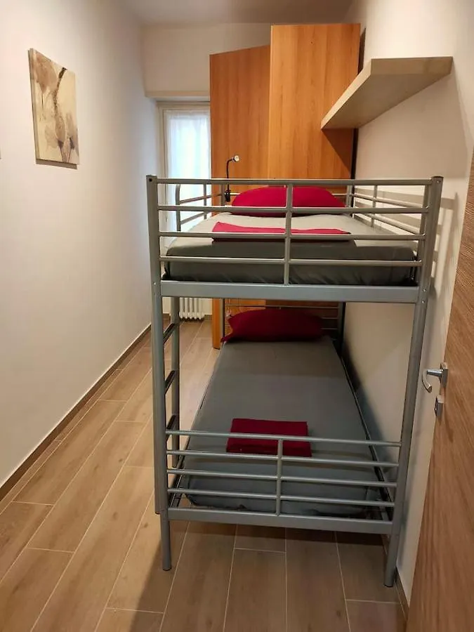 Theresa Apartment روما